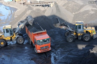 哈尔滨全面禁售散煤 严打违规运输和储存散煤行为